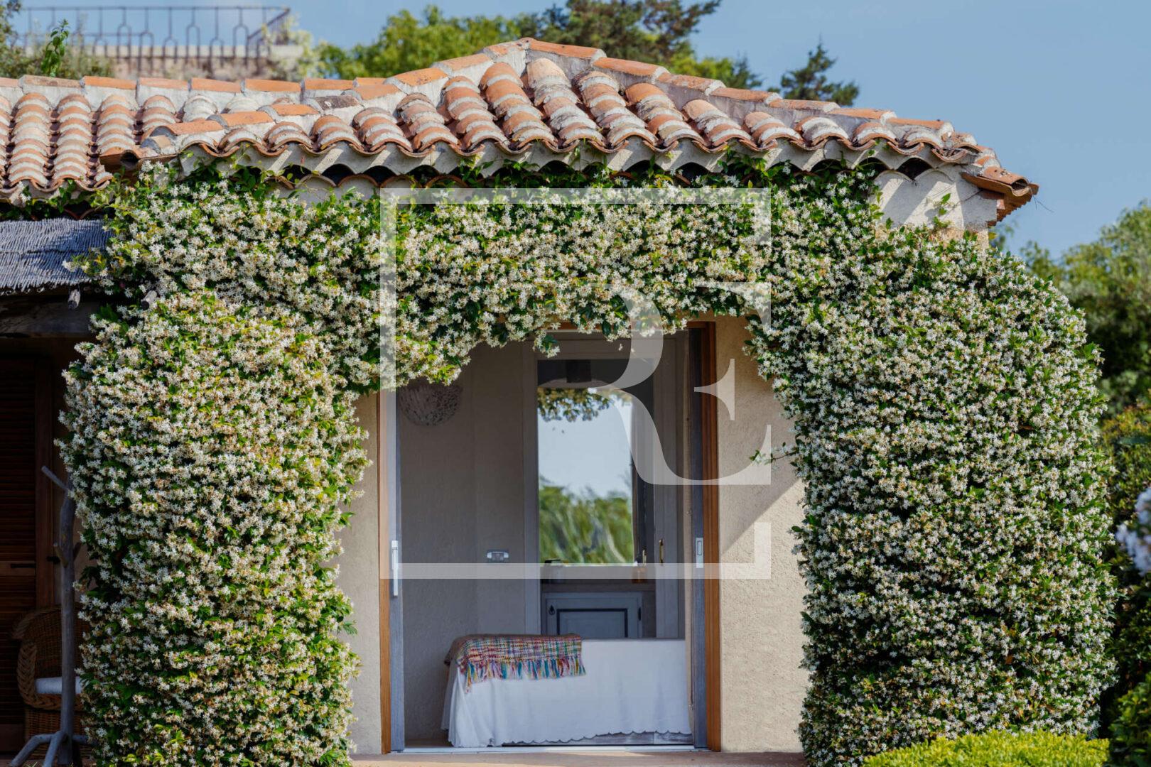 Villa Petra Manna, La Celvia